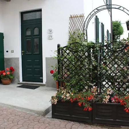 Casa Vacanze Il Gelsomino Tatil Evi *
