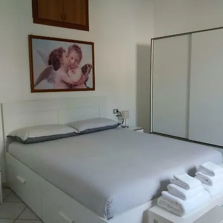 Casa Vacanze Il Gelsomino Tatil Evi *